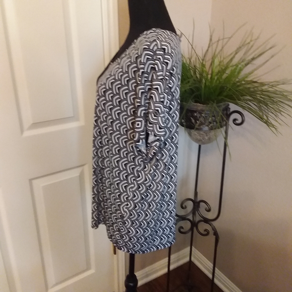 Chico's Ladies Tunic Top - Picture 4 of 7